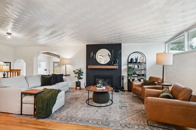 Foto del edificio - 5944 S Milwaukee Way