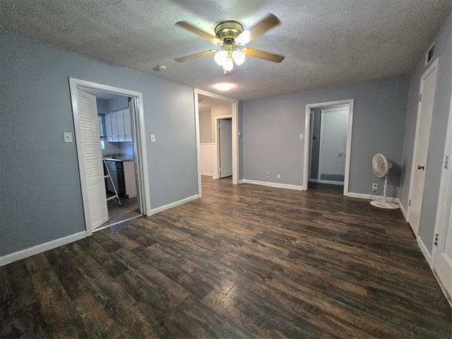 Building Photo - 427 Royal Crest Dr