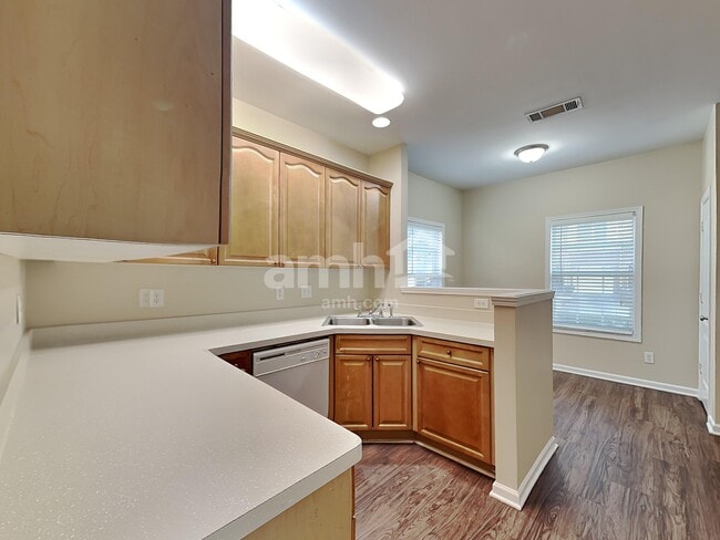 Foto del edificio - 2341 Suwanee Pointe Dr