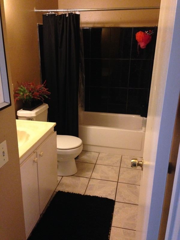 Building Photo - 802 E Washington Ave