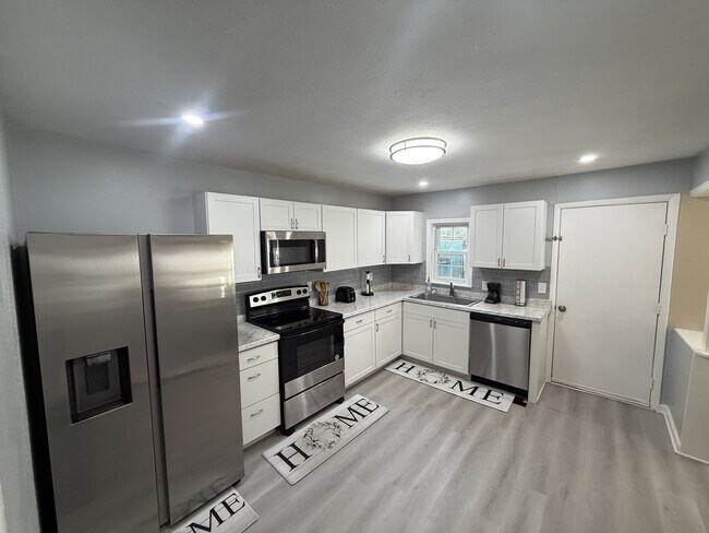 Foto del edificio - 1215 E Beverly St