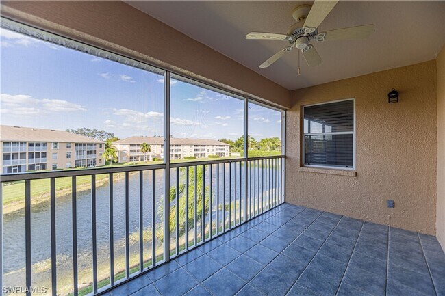 Foto del edificio - 9640 Victoria Ln