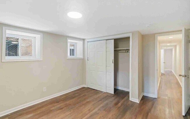 Foto del edificio - 6025 Catharine St