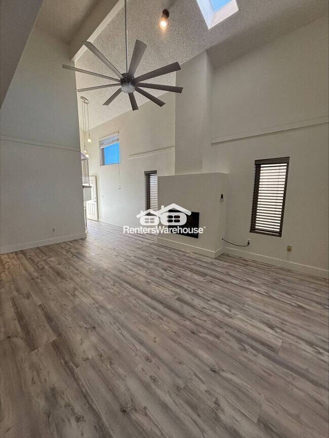 Foto del edificio - Comfort, Convenience & Location — All in One Home.