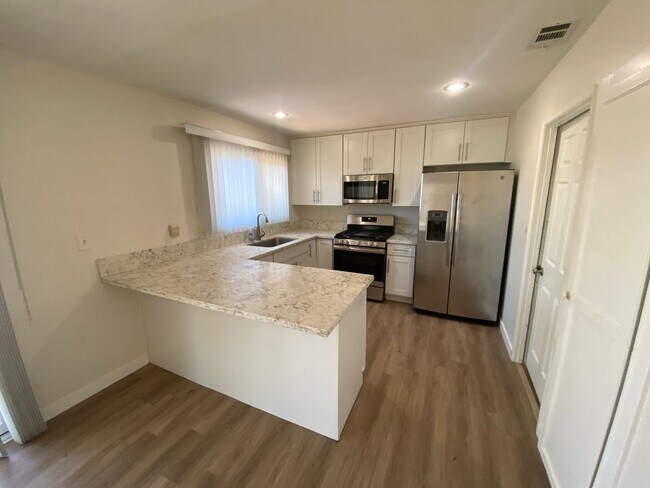Foto del edificio - 3 Bedroom, 2 Bathroom Single Story House i...