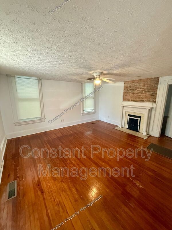 Foto del edificio - 1166 Bond St