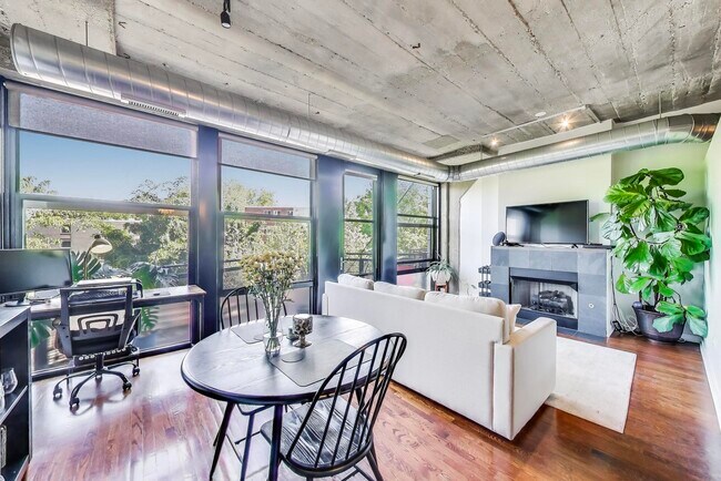 Foto del edificio - 1151 W 14th Pl