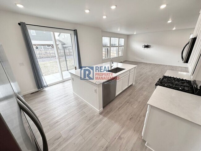 Building Photo - 24512 E Exposition Pl