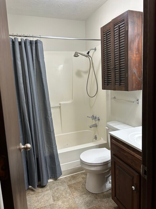 Baño - 609 Nelson Dr