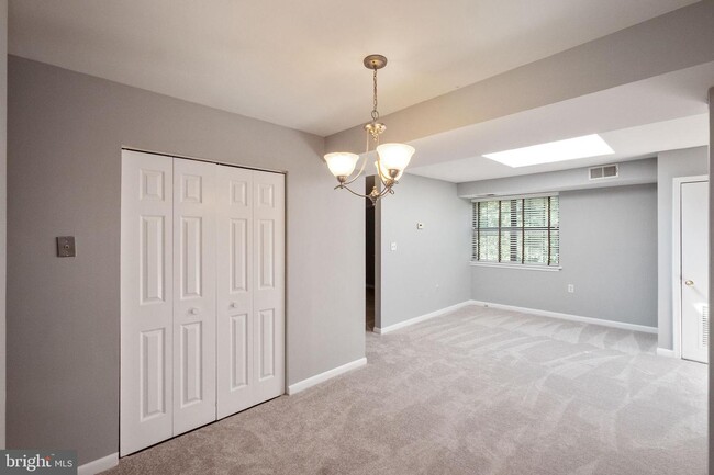 Building Photo - 3024 Pineview Ct NE