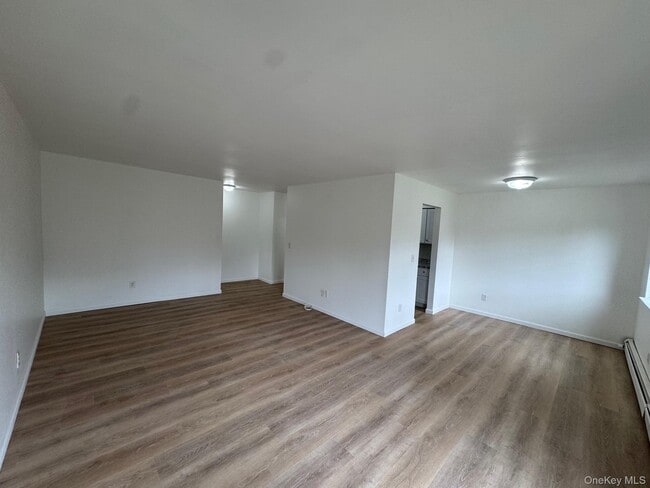 Building Photo - 1002 Cherry Hill Dr