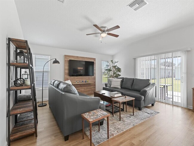 Building Photo - 928 Veronica Ct