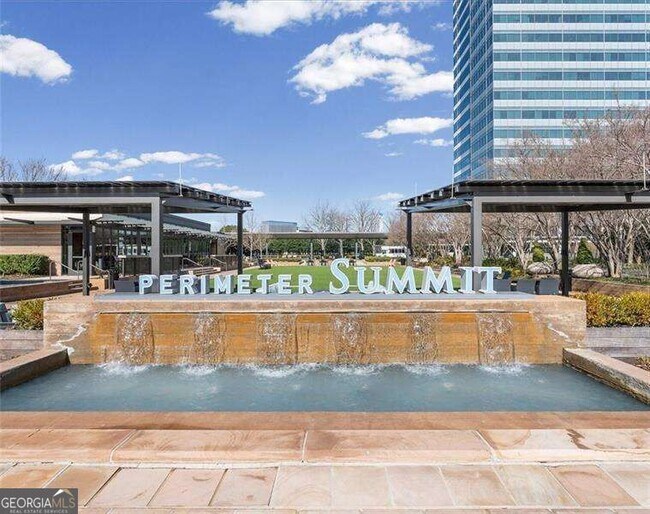 Foto del edificio - 10 Perimeter Summit Blvd