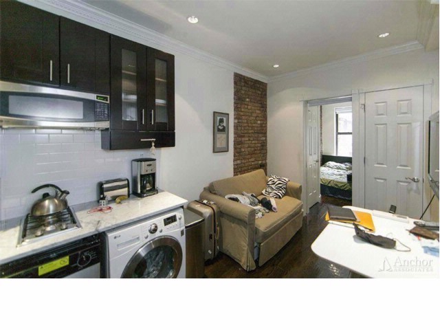 Primary Photo - 202 W 36th St