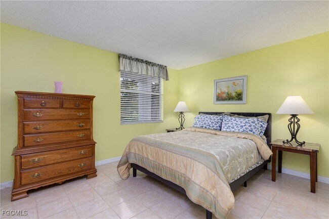 Foto del edificio - 5959 Winkler Rd