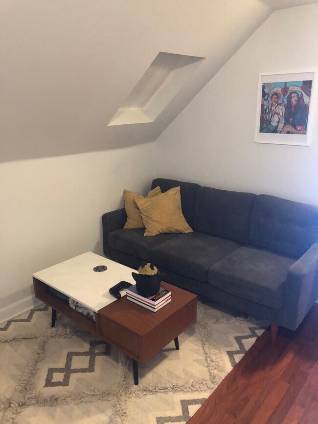 Building Photo - 2654 W 21st Pl