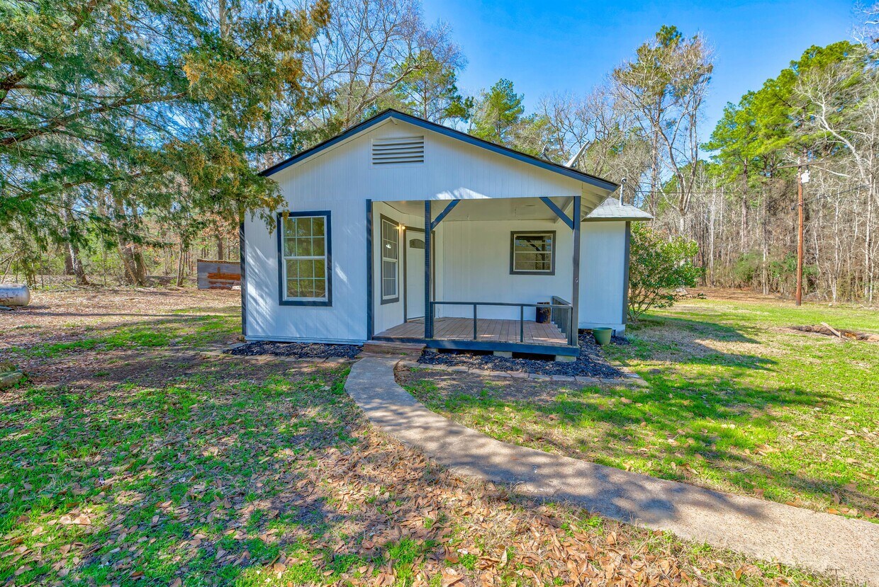 2318 Co Rd 1100, Woodville, TX 75979 House Rental in Woodville, TX