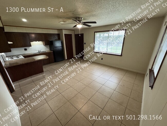 Foto del edificio - 1300 Plummer St