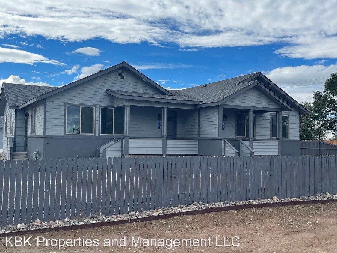 3 br, 2 bath House 1701 Ross House Rental in Alamosa, CO