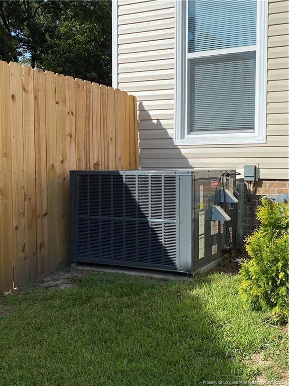 Foto del edificio - 1212 Butterwood Cir