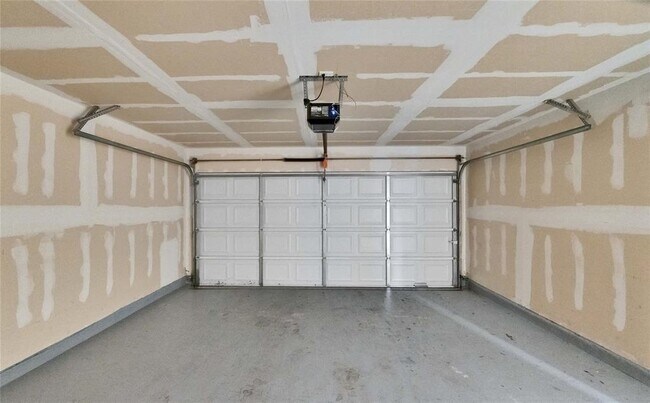 Building Photo - 803 Sheraton Ave