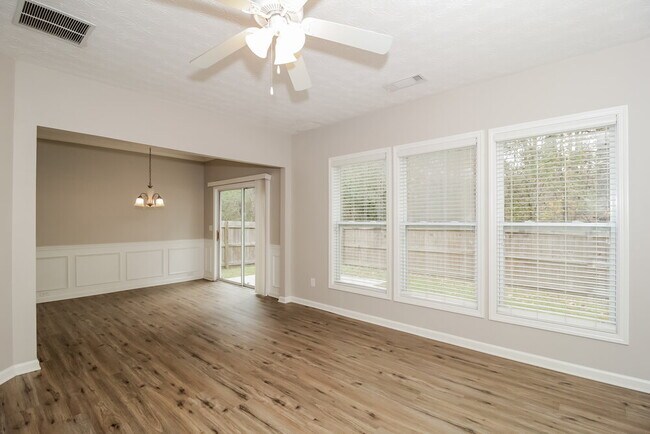 Building Photo - 948 Gardenia Curve
