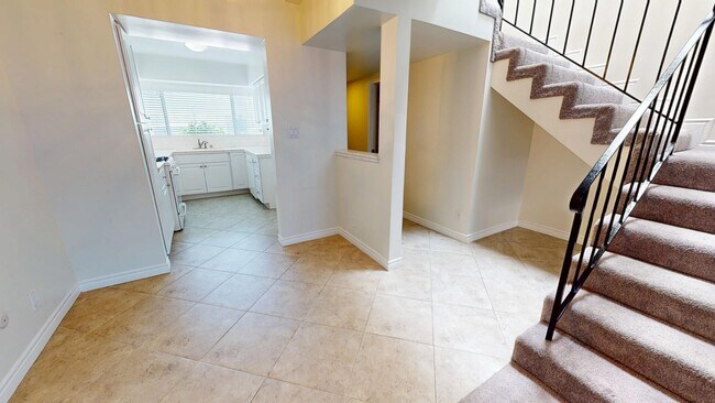 Foto del edificio - Spacious & Updated 2-Bedroom Unit in Studi...