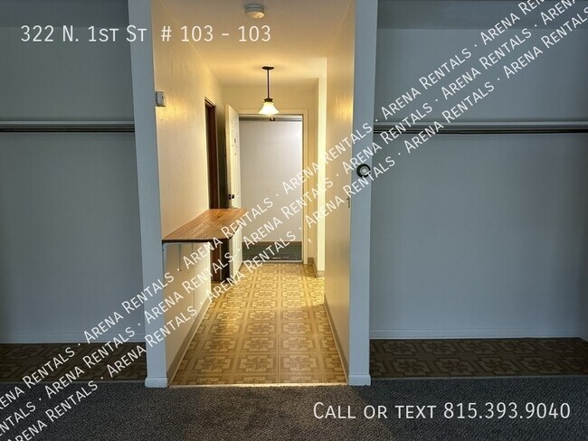 Foto del edificio - 322 N 1st St