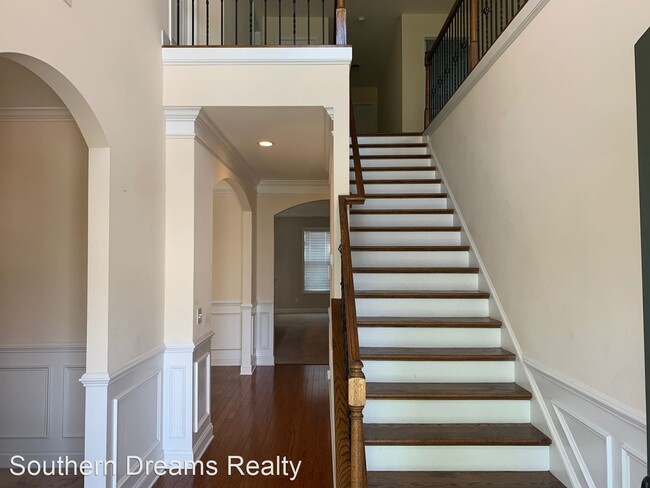 Foto del edificio - 5 br, 3 bath House - 117 Glenellen Road
