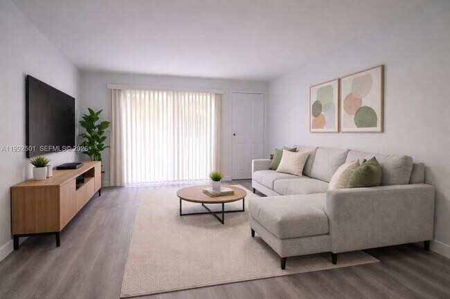 Foto del edificio - 3251 NW 104th Ave