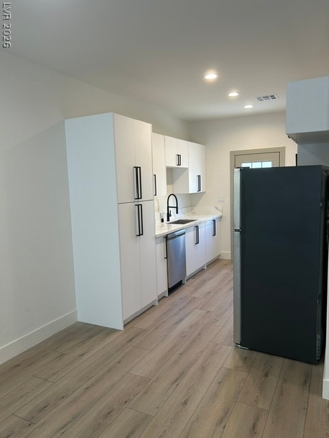 Building Photo - 1060 Hall Ave
