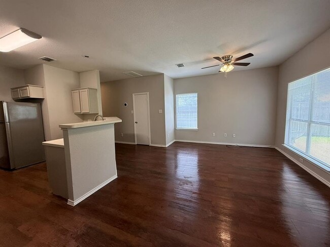 Building Photo - 6726 Windrift Way
