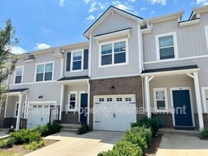 Building Photo - 18 Camden Wds Trl