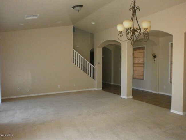 Foto del edificio - Beautiful & spacious 4bdrm 4 bth home in W...