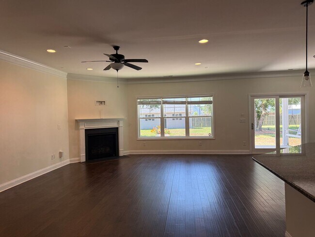 Building Photo - 538 Saratoga Rd