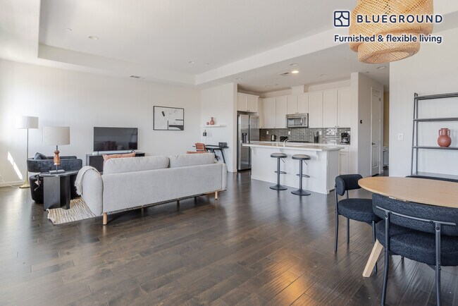 Foto del edificio - 640 Turnbuckle Dr