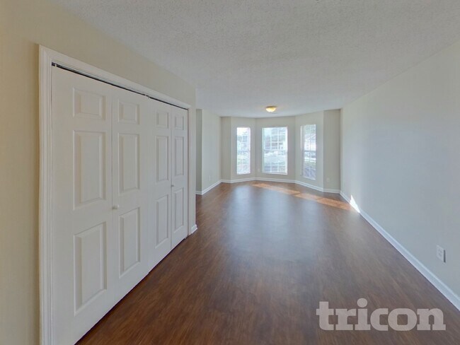 Foto del edificio - 7290 Oakley Ct