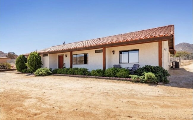 Building Photo - 7662 Quail Springs Rd