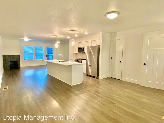 Building Photo - 3 br, 2 bath House - 16761 Champion Way