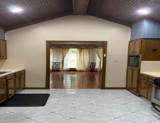 Building Photo - 1119 Meadowvale Dr