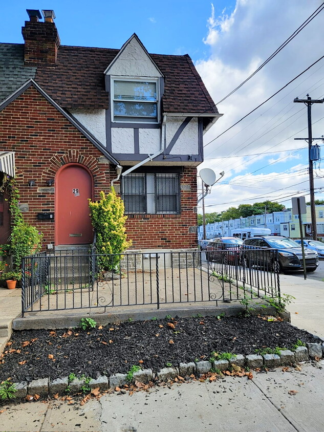 Primary Photo - 29 Springton Rd