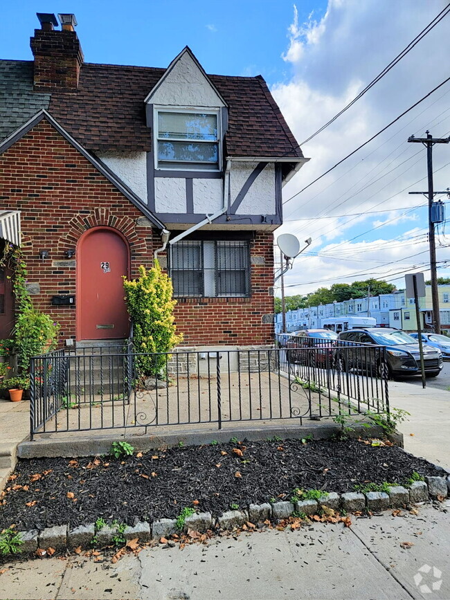 Building Photo - 29 Springton Rd
