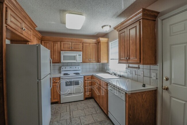 Foto del edificio - 6708 4th St