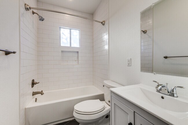 Foto del edificio - 5204 Junius St