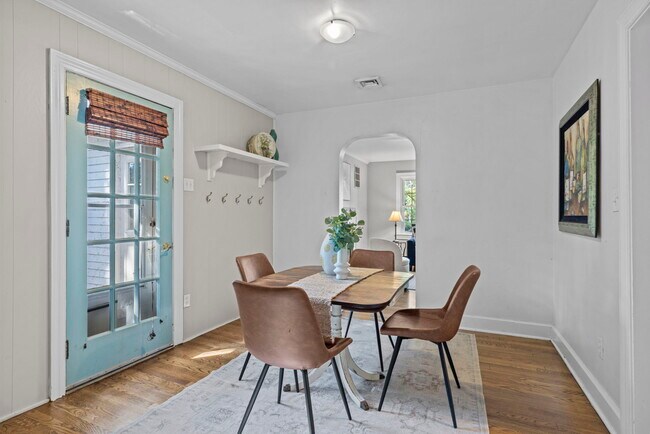 Foto del edificio - 12 Meadow Dr