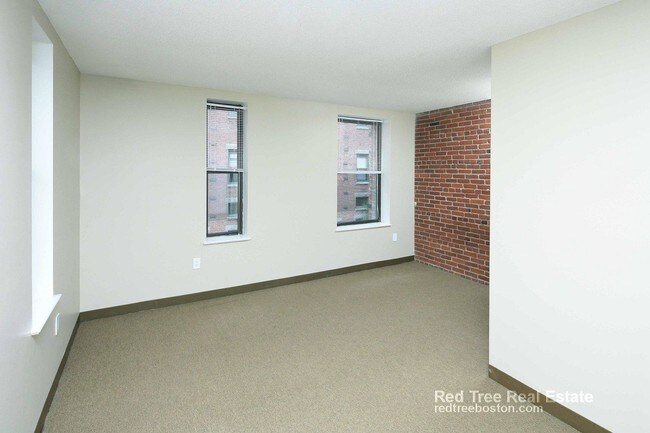 Building Photo - 1220 Adams St
