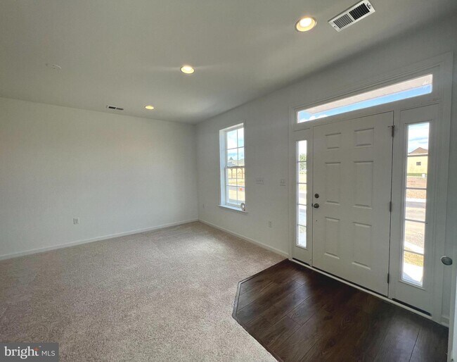 Building Photo - 3141 Eton Pl