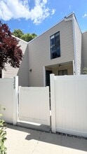 Building Photo - 5269 S Rome Beauty Pk