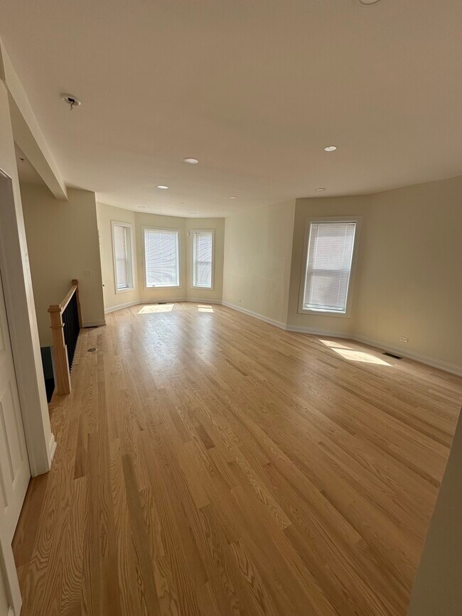 Foto del edificio - 7344 S Blackstone Ave