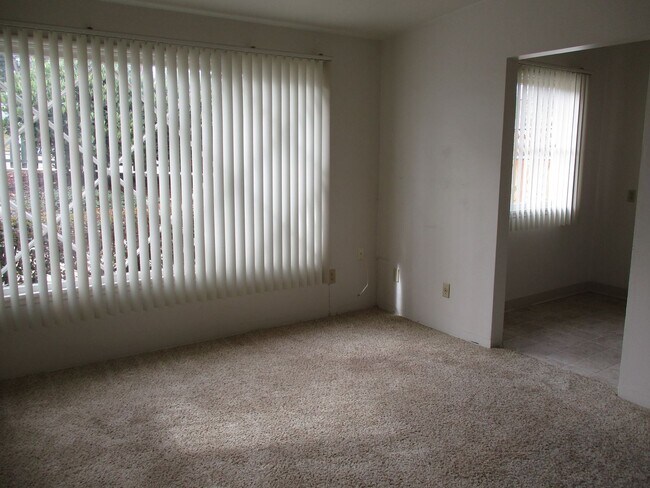 Foto del edificio - Pacific Beach 1 bedroom 1 bath duplex